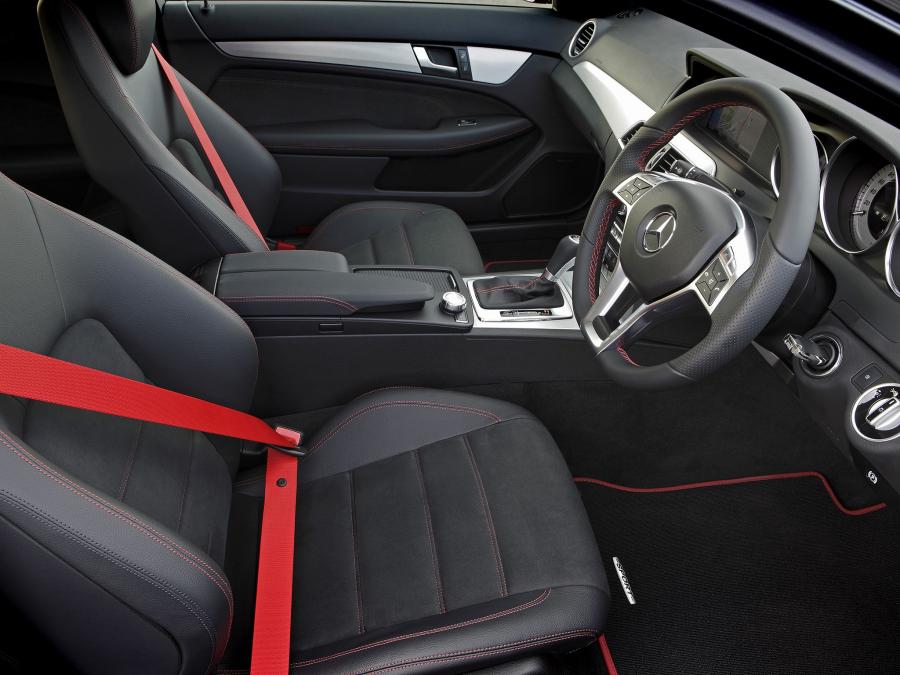  Mercedes-Benz C250 Coupe Sport 2012 года  (AU) (фото 5 из 13)